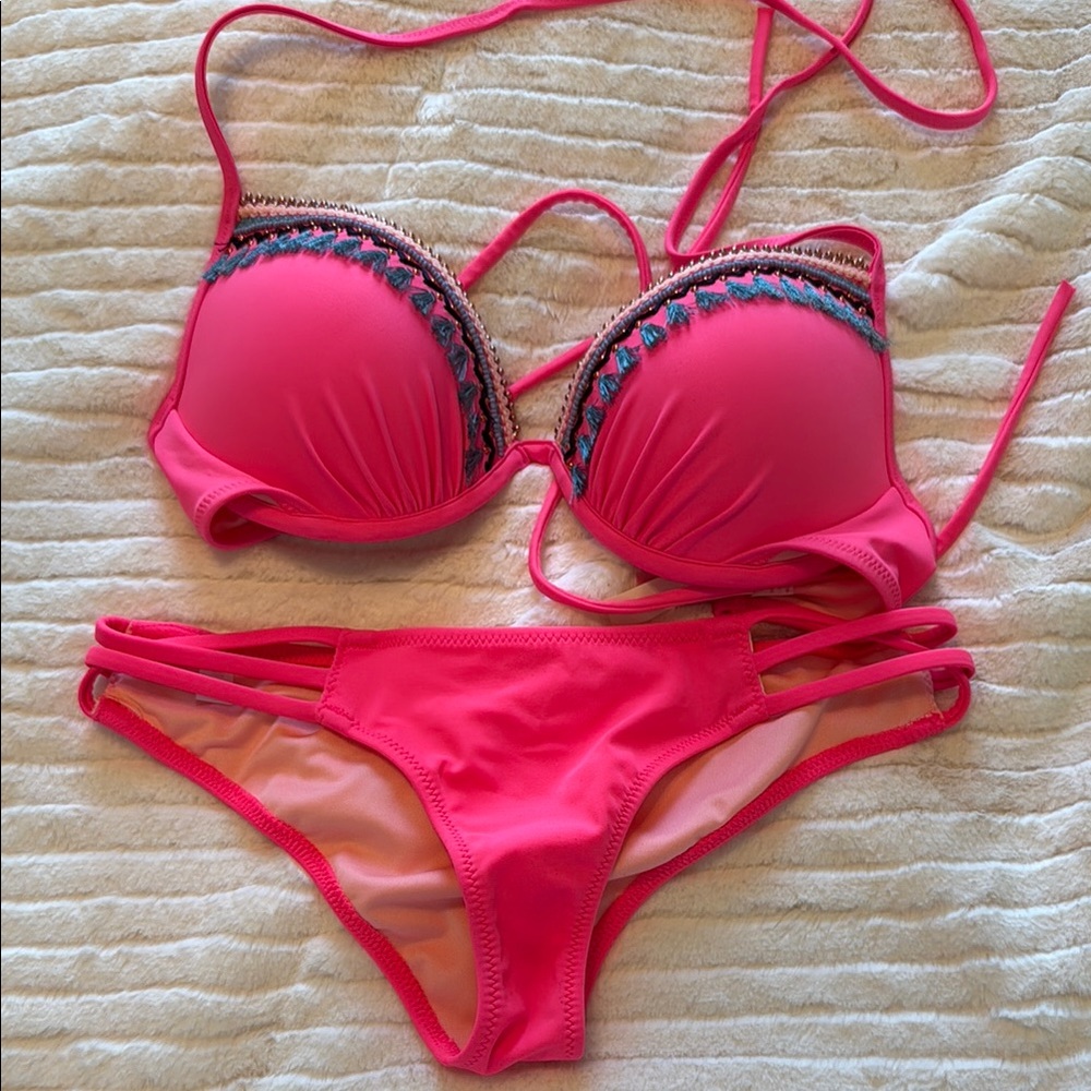 Brand New Victoria’s Secret Vibrant Pink Bikini Set- 32C Top/ XS Bottom